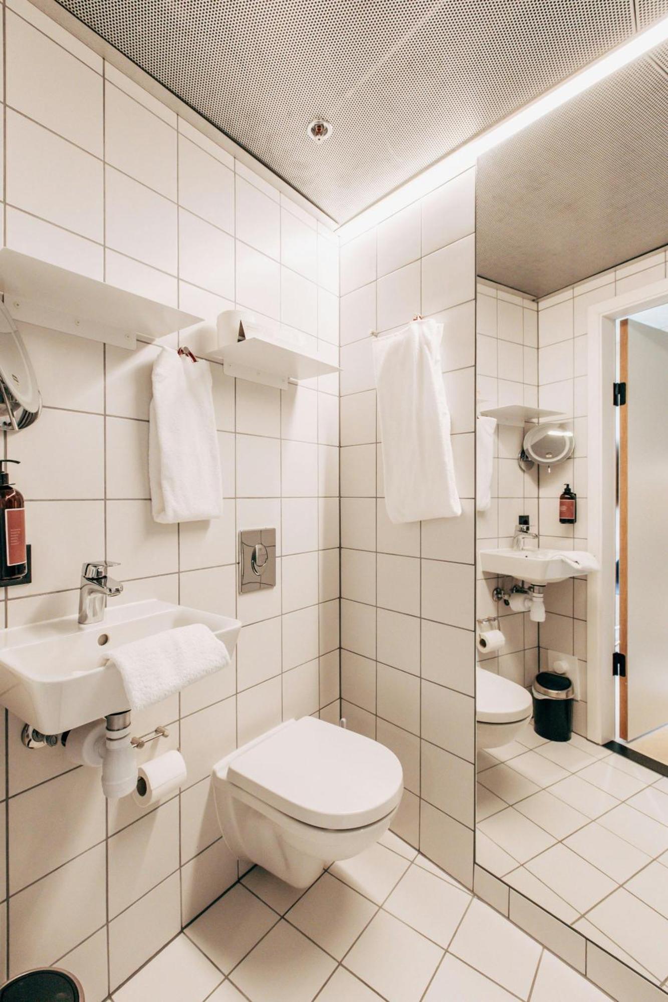 A Place To Hotel Esbjerg Exteriör bild
